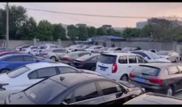 汽车直播间二手车商务（二手车直播卖车）